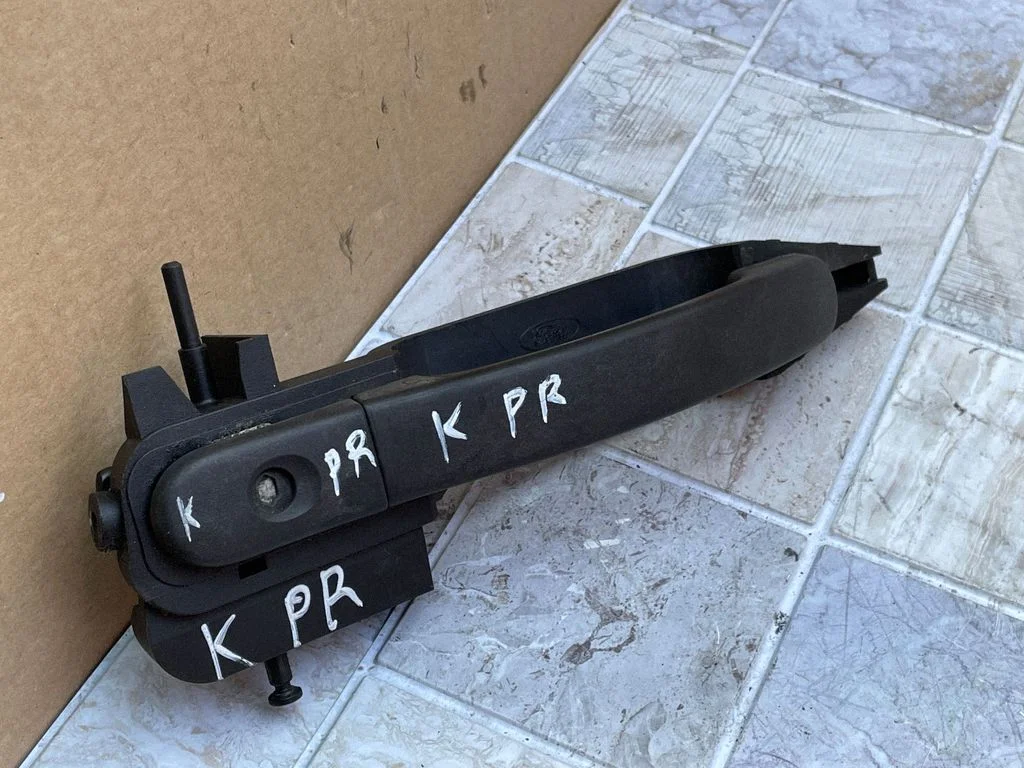 Front door exterior handle 2S61A224A37AF