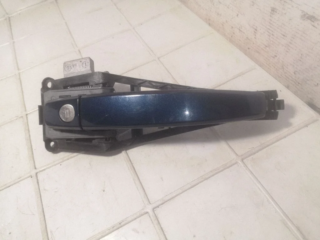 Front door exterior handle – Opel Zafira C (2011-2019)