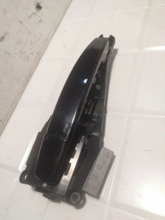 Front door exterior handle – Opel Insignia A (2008-2017)