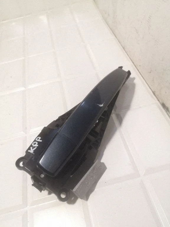 Front door exterior handle – Opel Insignia A (2008-2017)