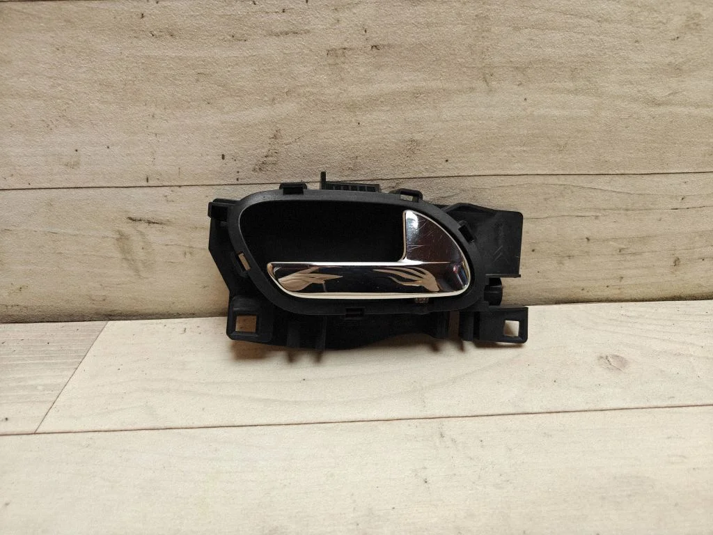 Front door interior handle – Citroen C4 I (2004-2010)