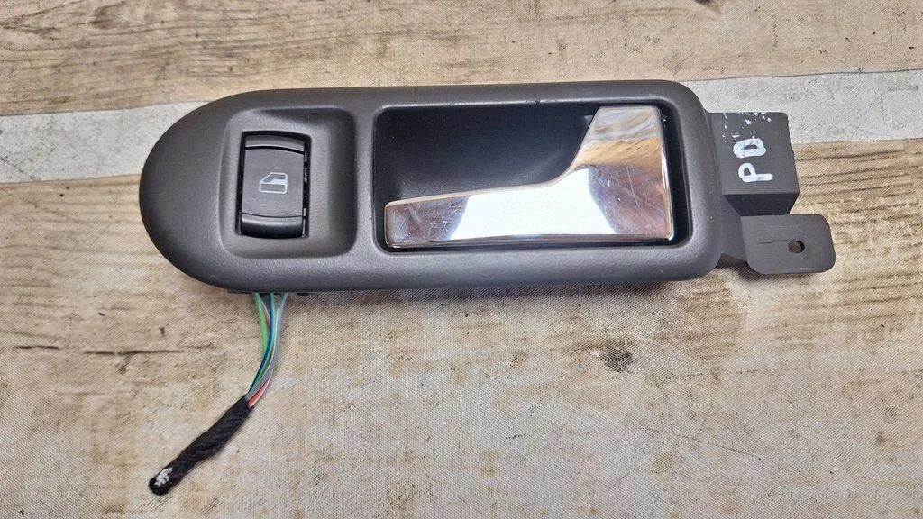 Front door interior handle 3B1837114