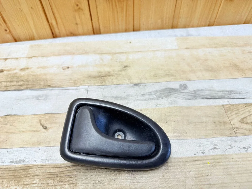 Front door interior handle – Renault Trafic II (X83) (2001-2014)