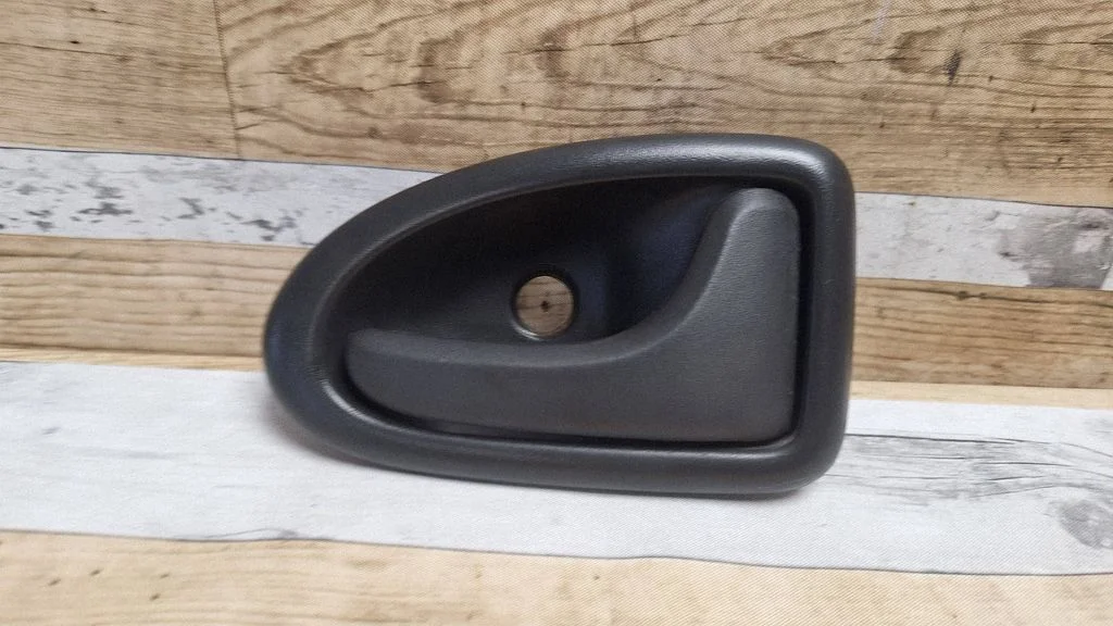 Front door interior handle – Renault Trafic II (X83) (2001-2014)