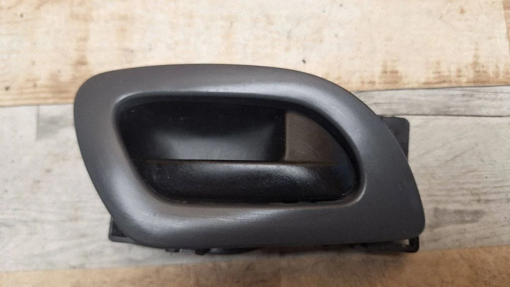 Front door interior handle 303965