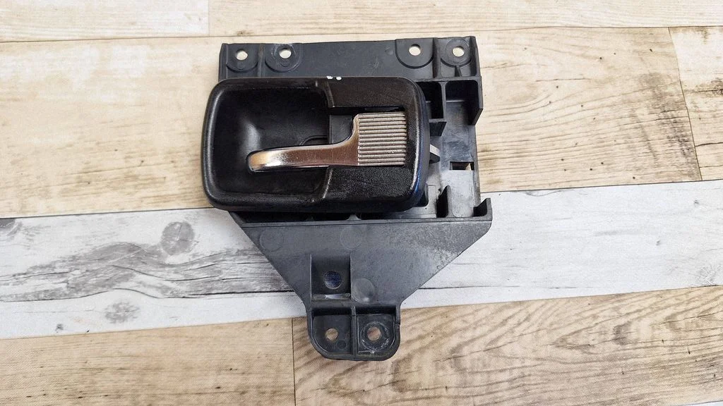 Front door interior handle 811837710