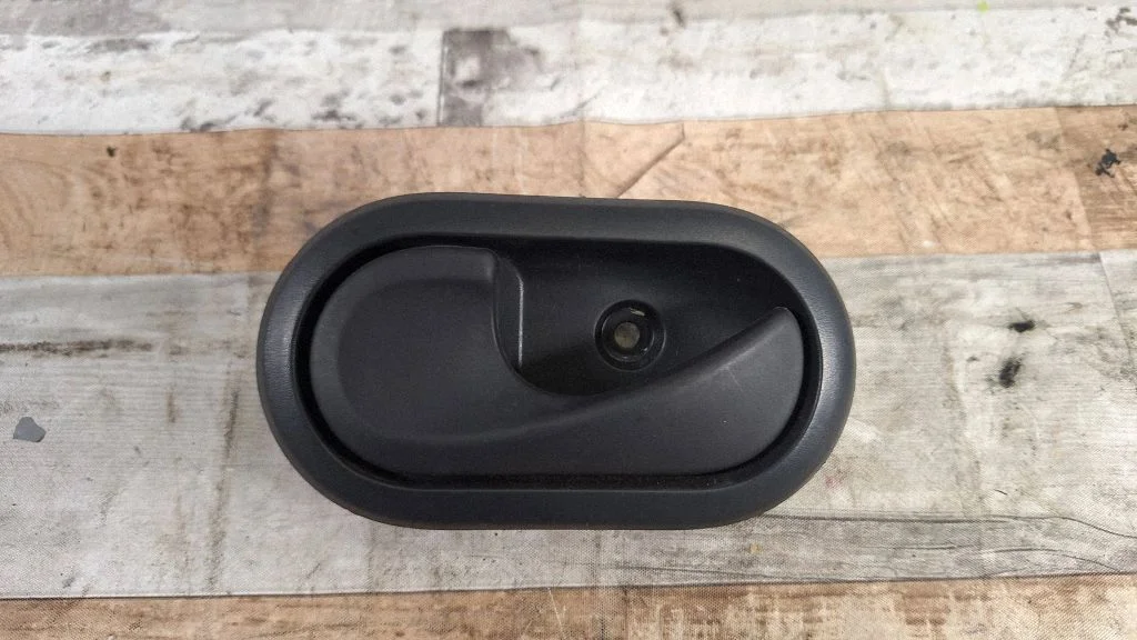 Front door interior handle 8200733848