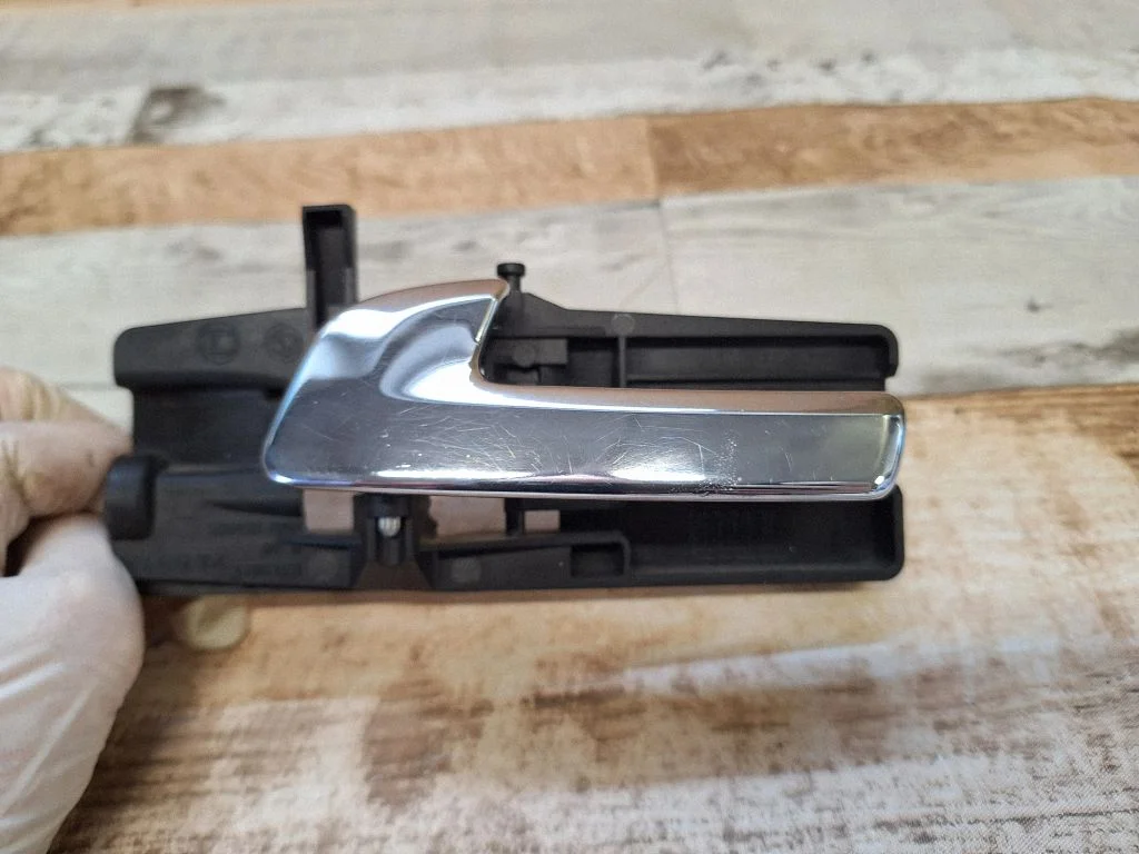 Front door interior handle
