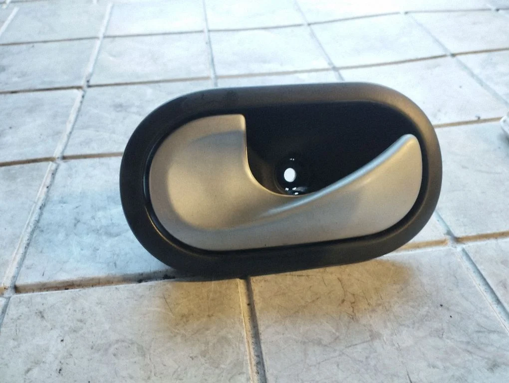 Esiukse sisemine käepide – Renault Megane II (2006-2008)
