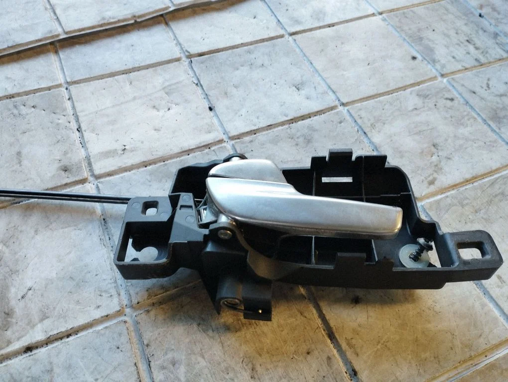 Iekšējais atvēršanas rokturis 6M21U22601