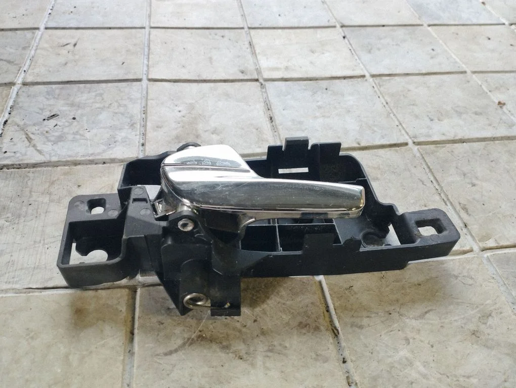 Front door interior handle 6M21U22601