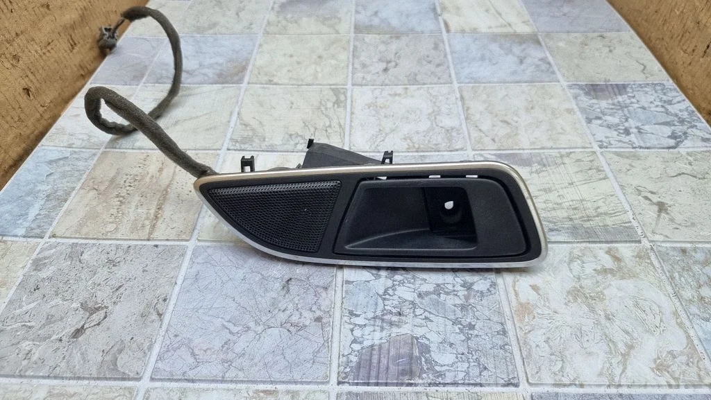 Esiukse sisemine käepide AV11R22600CC