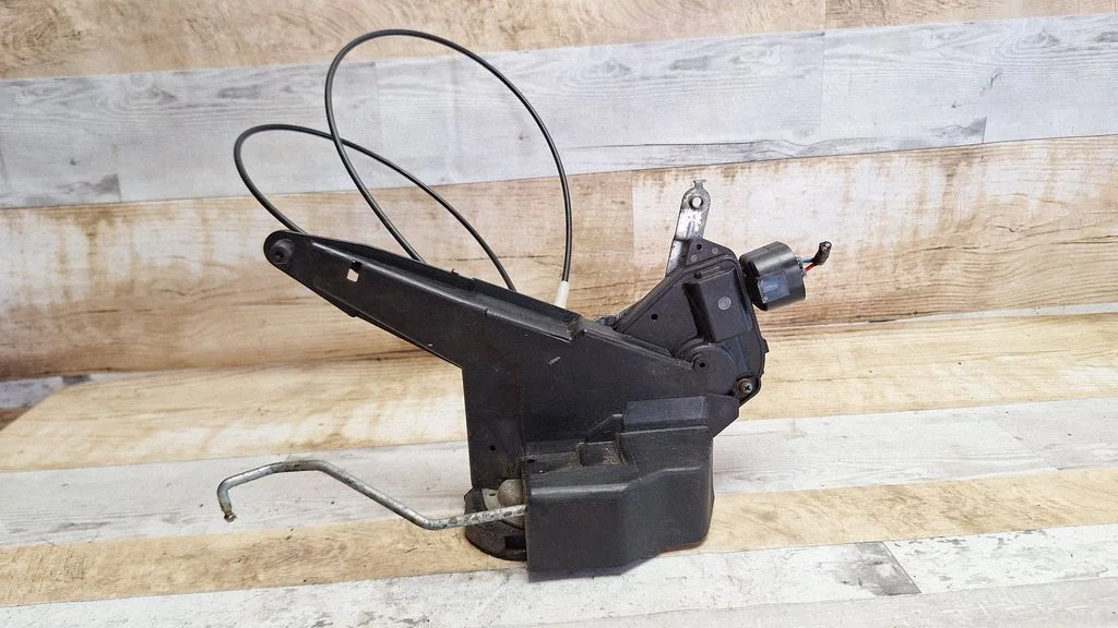 Front door lock – front right