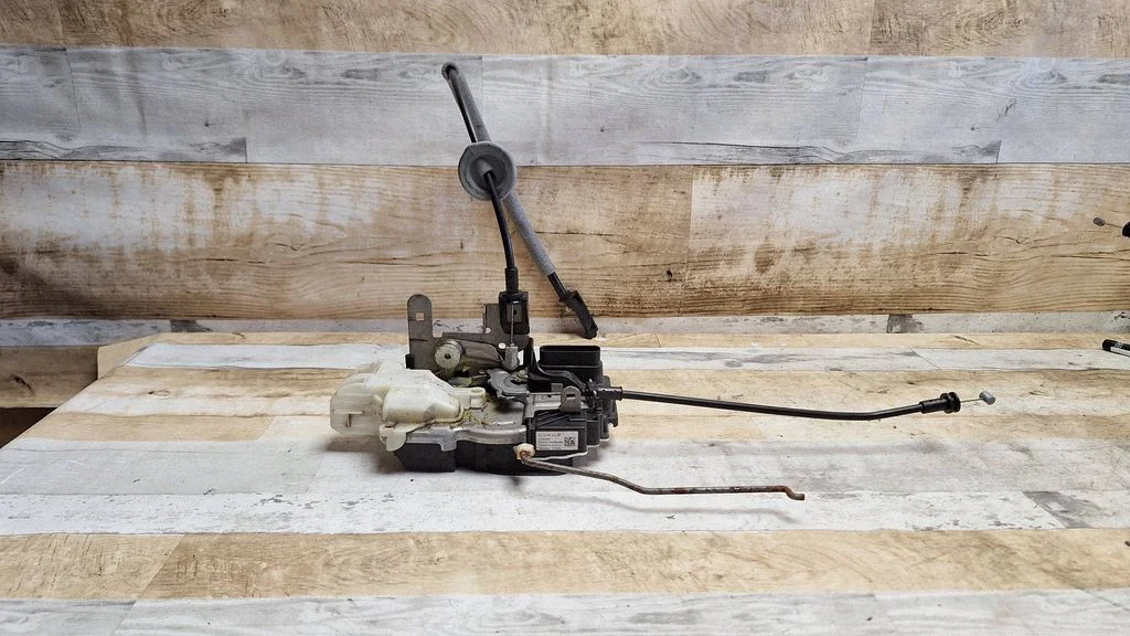 Front door lock 31391822