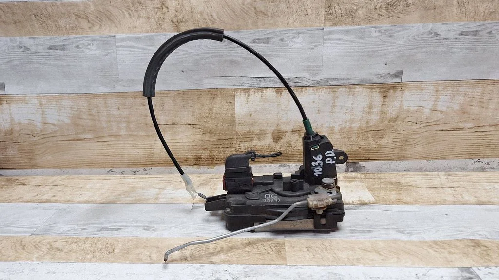 Front door lock 4148209