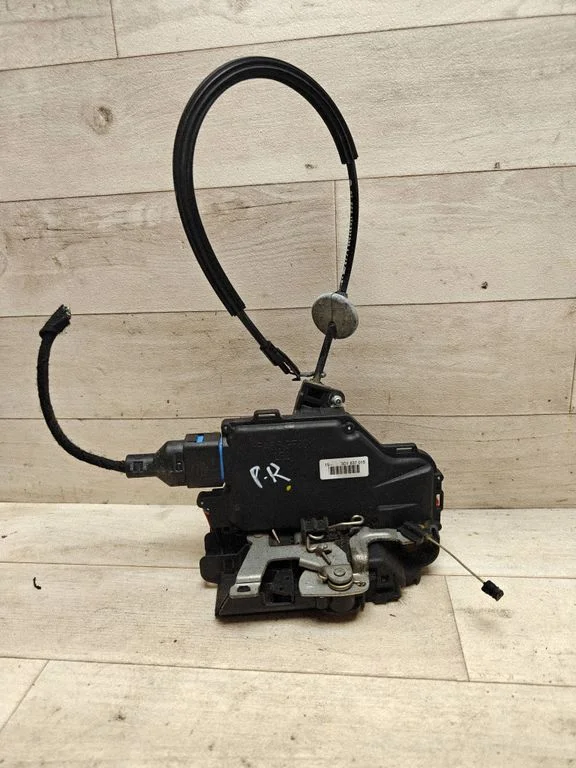 Front door lock 3D1837015