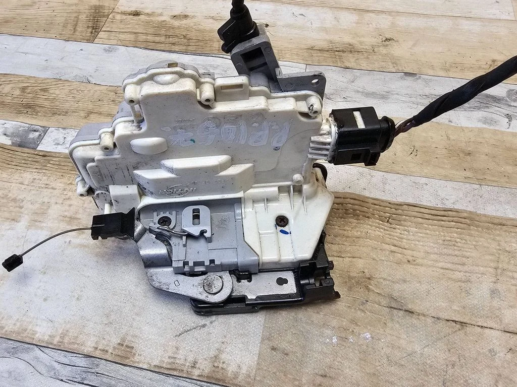 Zamek drzwi przednich – Seat Leon (1P) (2005-2012)
