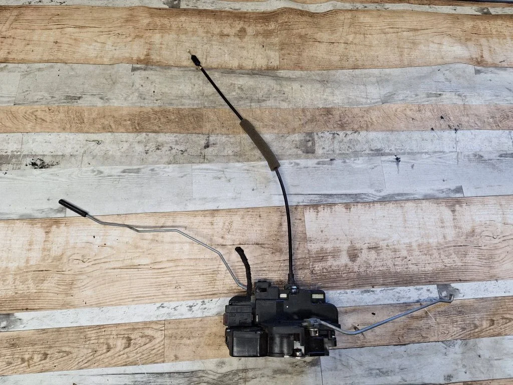 Front door lock A046818