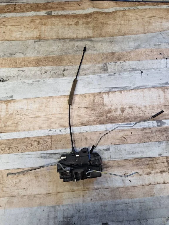 Front door lock A046818