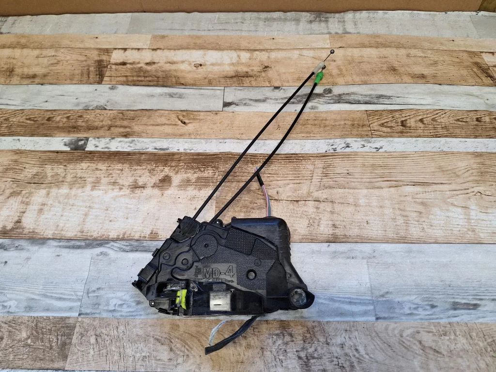 Front door lock – Toyota Yaris (2006-2011)