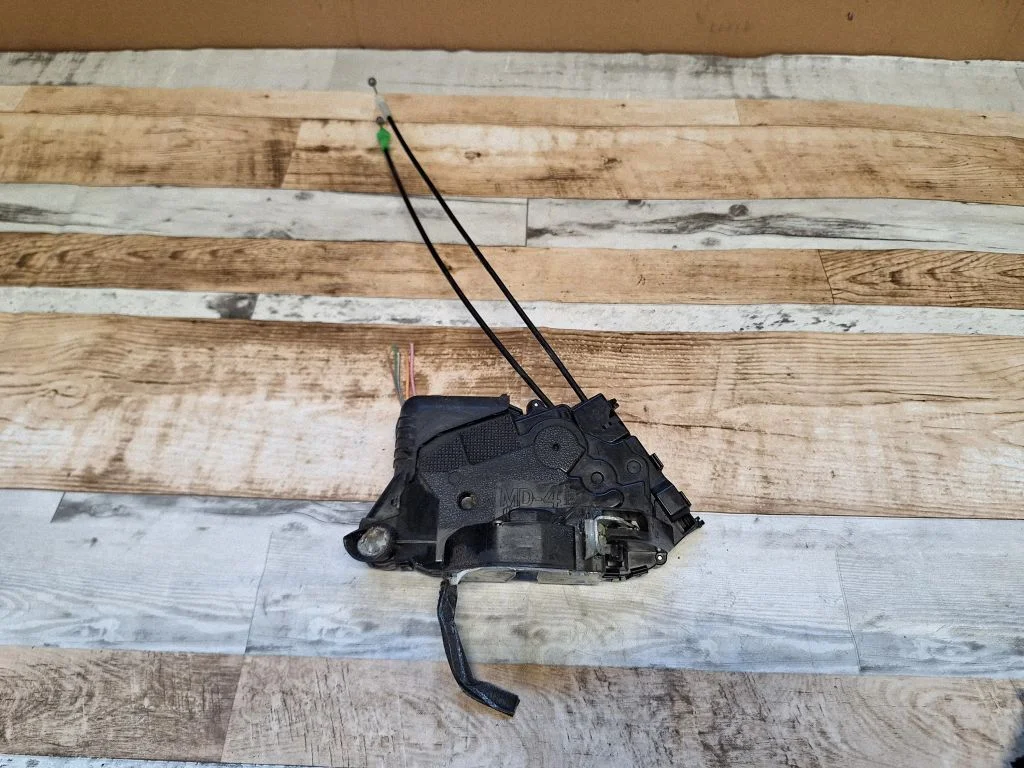 Front door lock – Toyota Yaris (2006-2011)