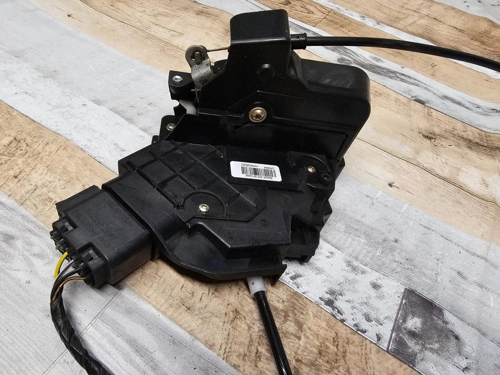 Front door lock 3M5AR21812AK