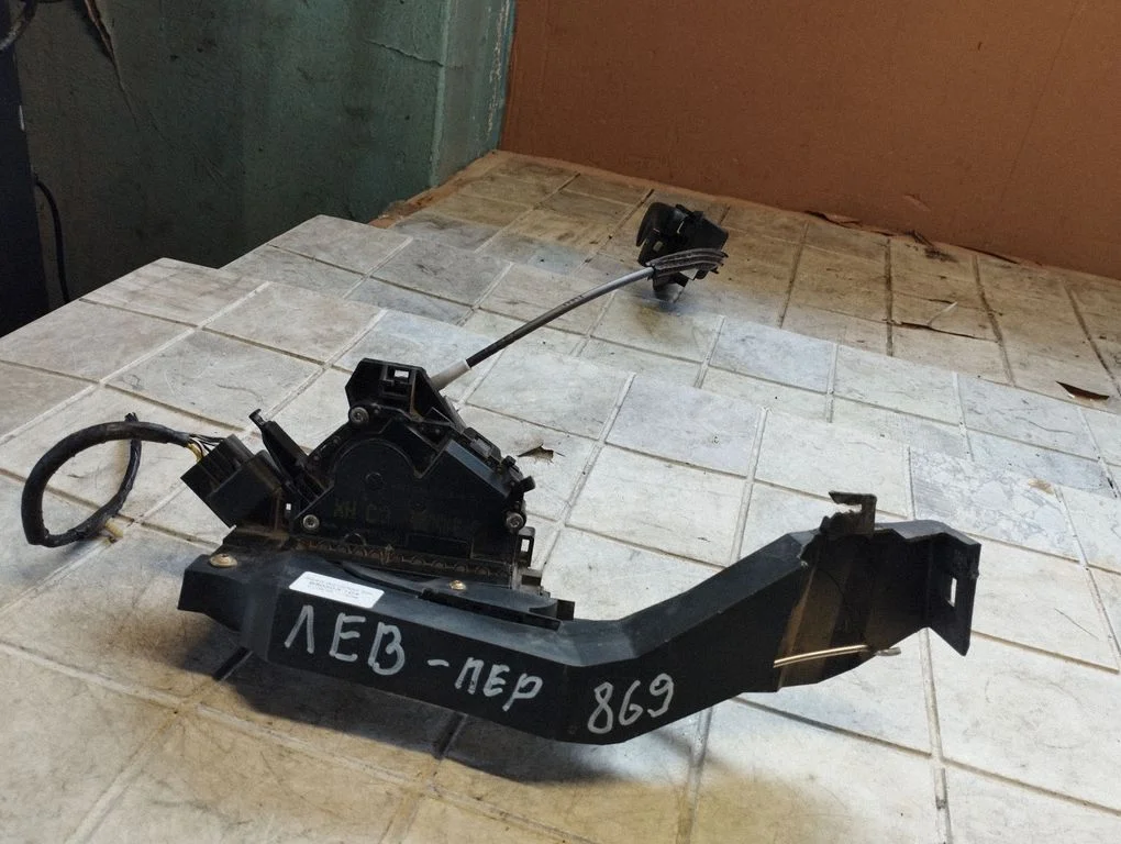 Zamek drzwi przednich 5S43A219A65BB