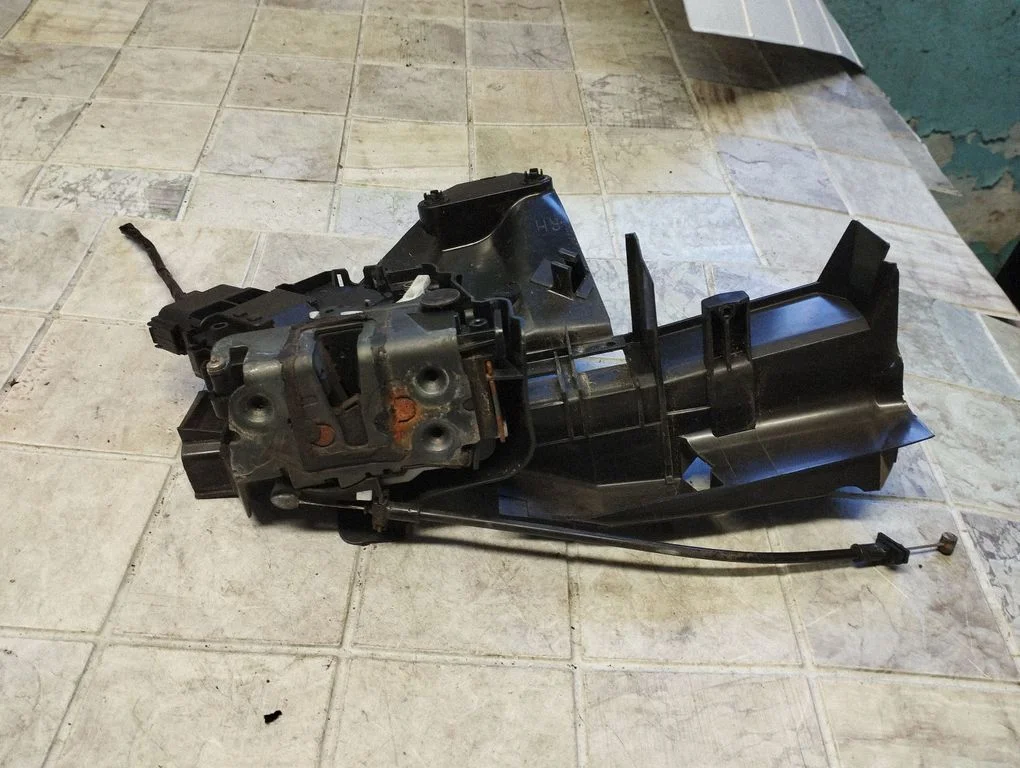 Front door lock 3M5AR21812AK