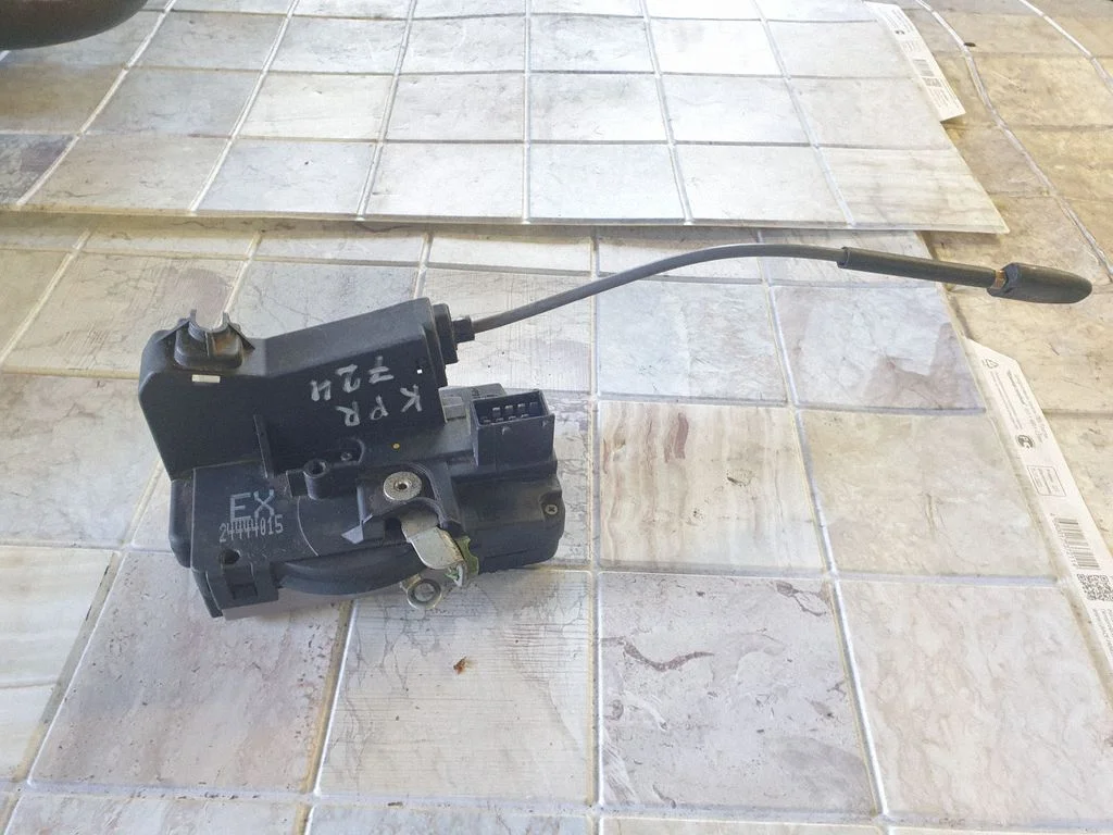 Front door lock – Opel Zafira A (1999-2005)