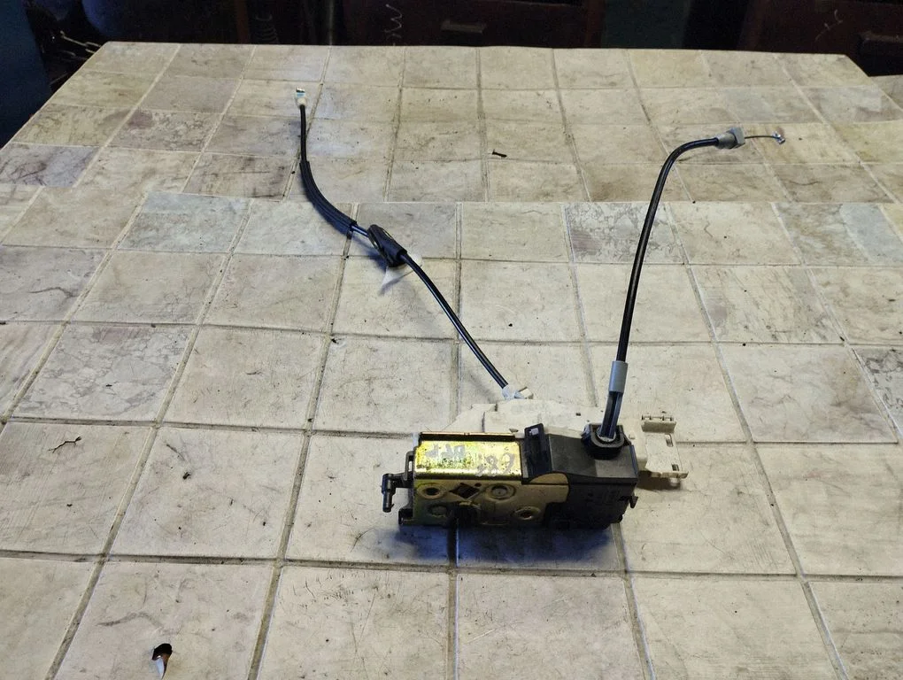 Front door lock 9647172680F