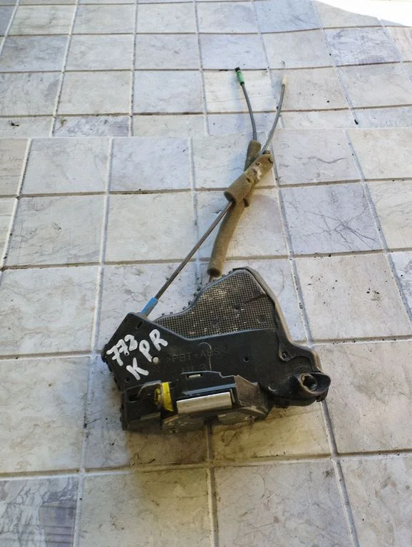 Front door lock A046693