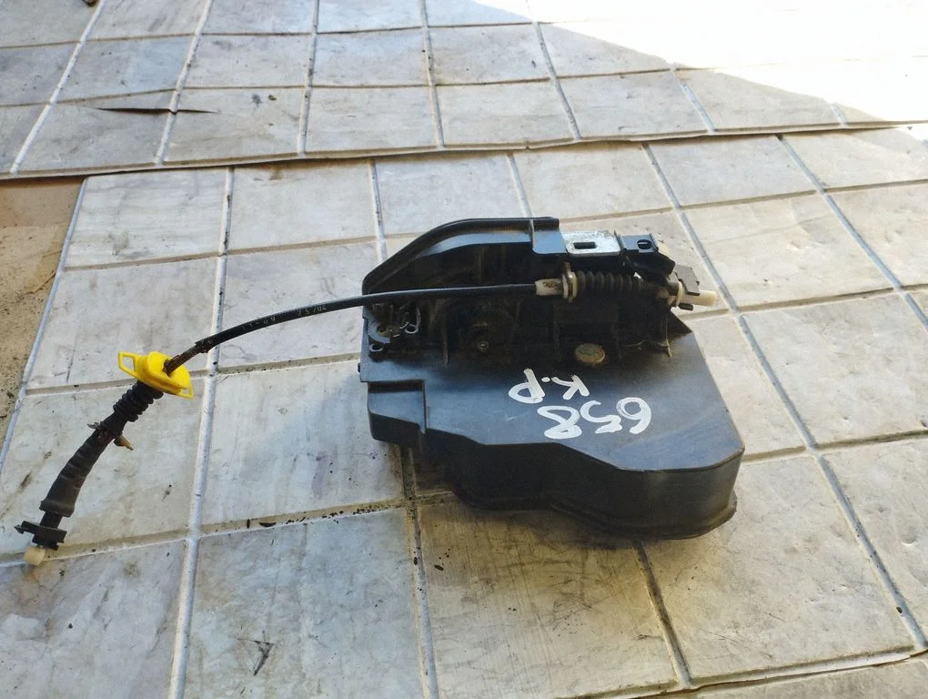 Front door lock 7154619