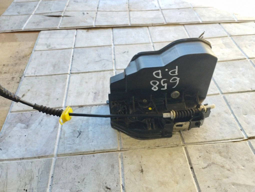 Front door lock 7154628