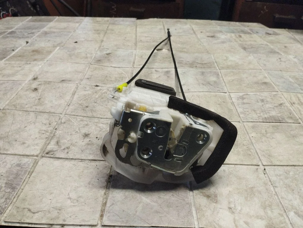 Front door lock 8804