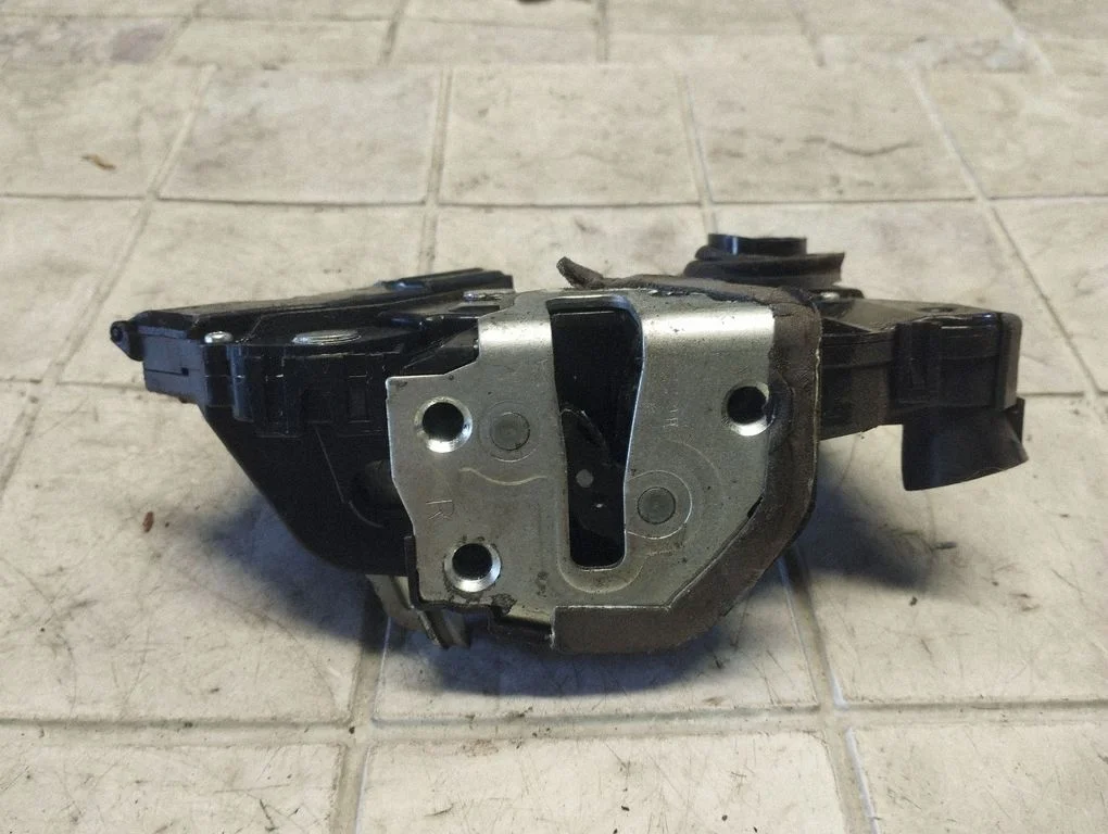 Front door lock 60102