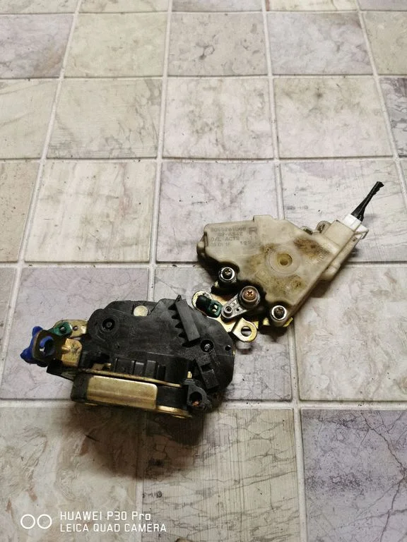 Front door lock 8055261066