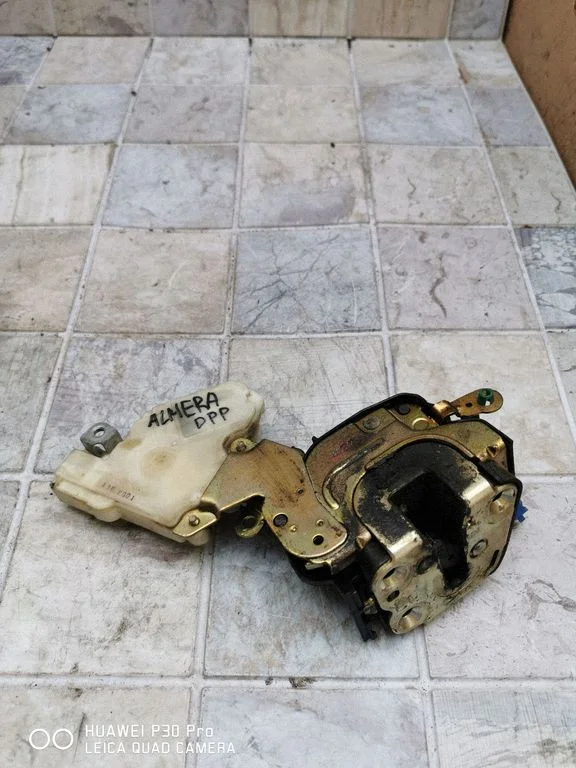 Front door lock 8055261U66