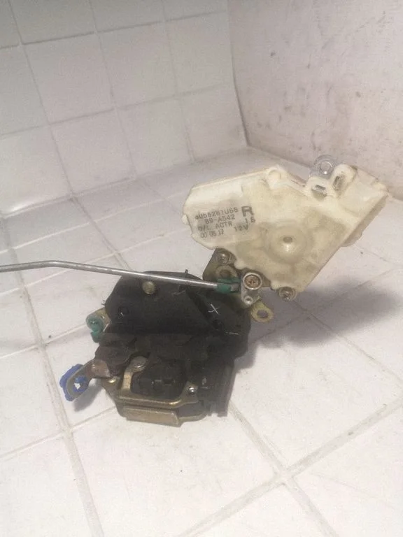 Front door lock 8055261066