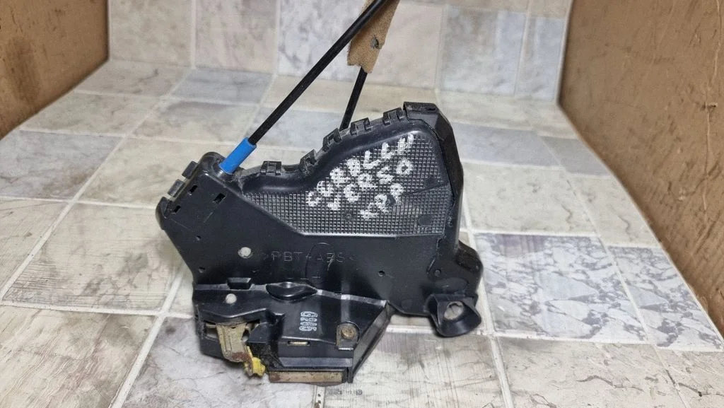 Front door lock G165