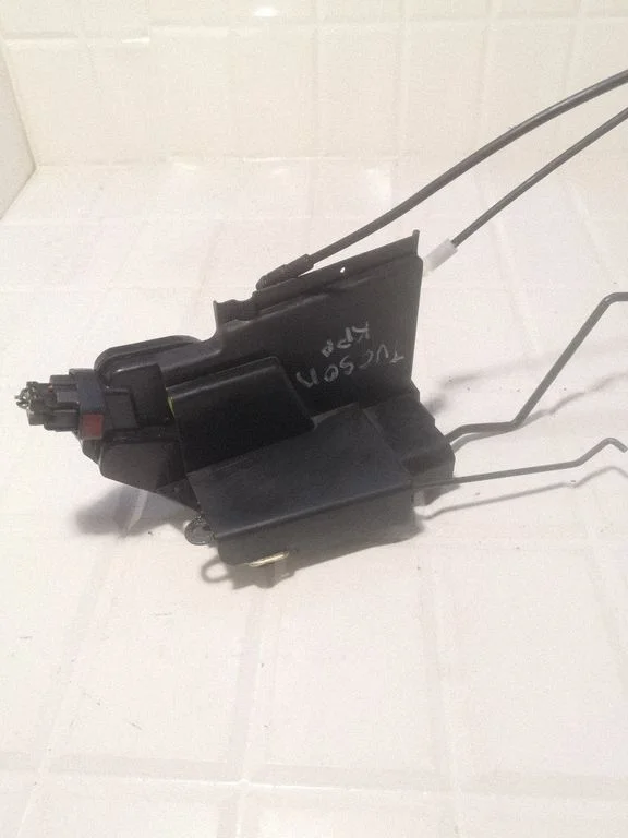 Front door lock – front left