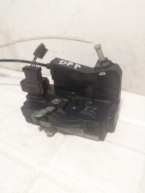 Front door lock 24444017
