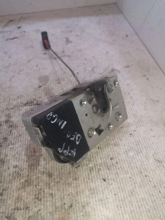 Front door lock – front left
