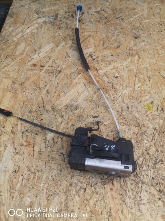 Front door lock – Opel Zafira A (1999-2005)