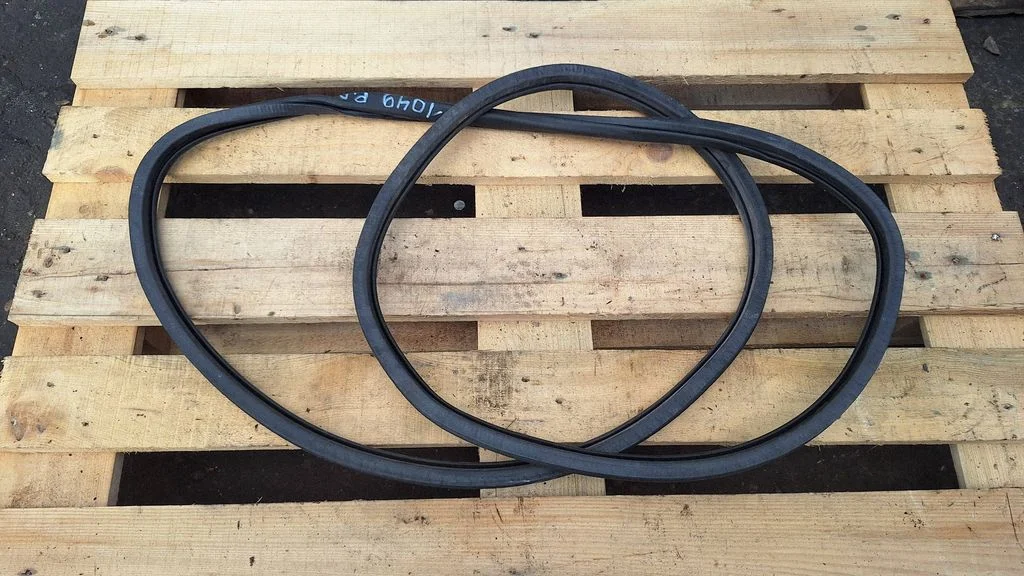Front door rubber seal 1T9867911F