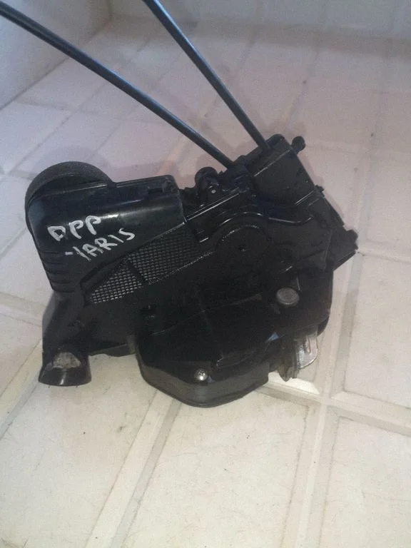 Front door lock – Toyota Yaris (2006-2011)