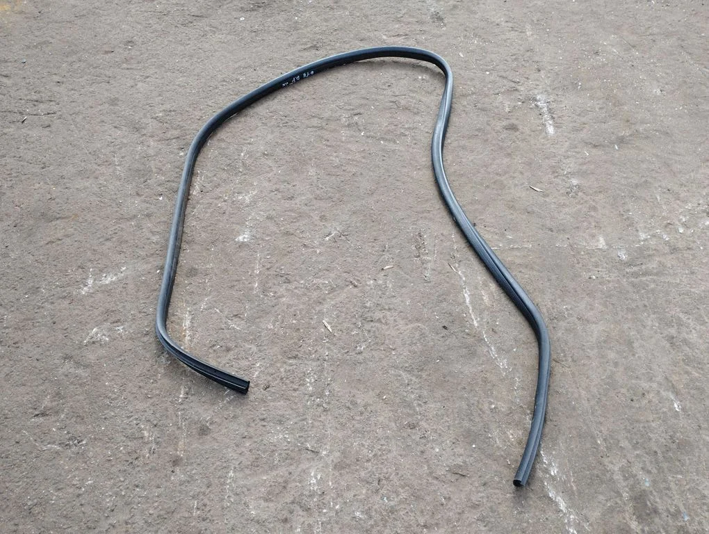 Esiukse tihend (kere pool) – Ford Mondeo MK IV (2007-2014)