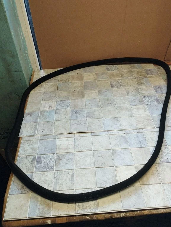 Front door rubber seal – front left