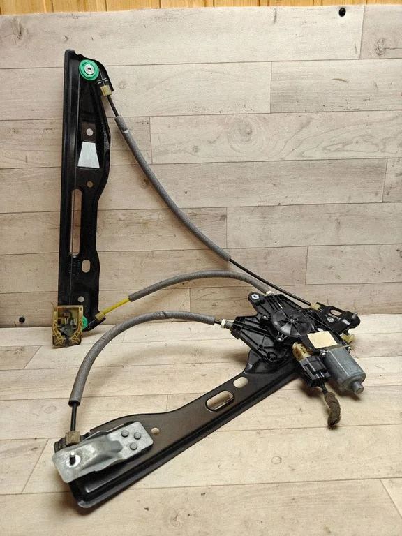 Priekšējā el. loga pacēlāja mehānisma komplekts – Ford Mondeo MK V (2014-)
