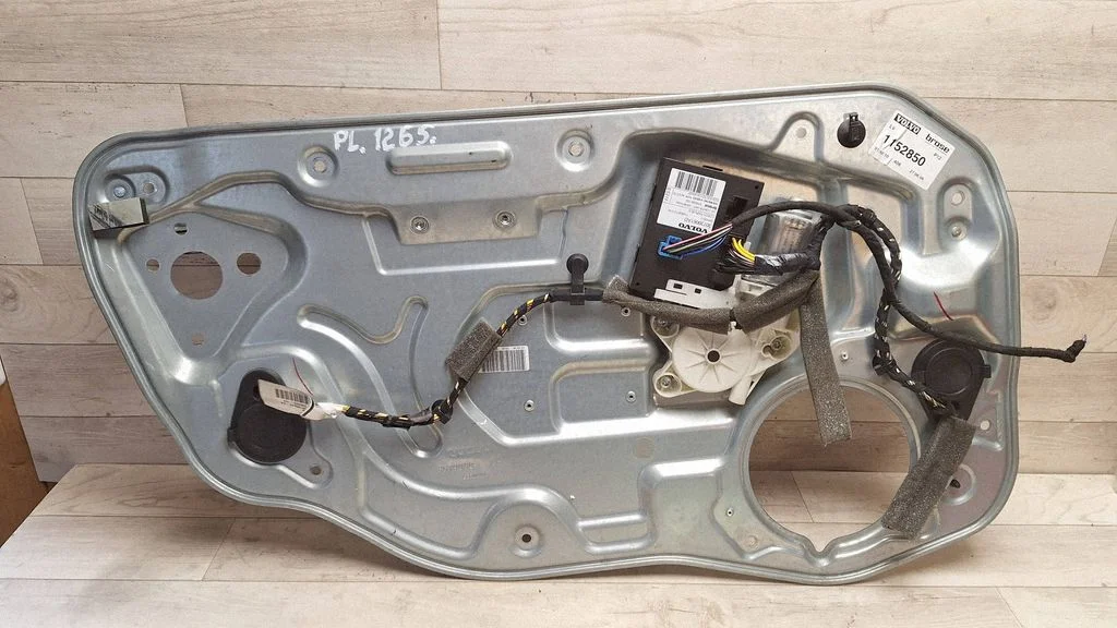 Front door window regulator with motor 8679080