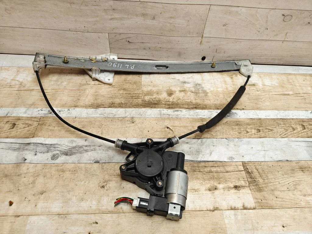 Front door window regulator with motor GJ6A5958X